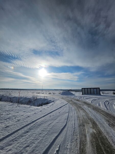 Dambovita, teren intravilan de casa la padure, 17 km de Bucuresti
